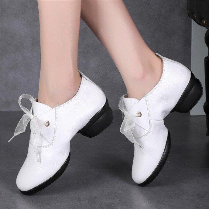 ダンスシューズ レディース 練習用 社交ダンス 紐付き ジャズシューズ 靴 演出 発表会 イベント