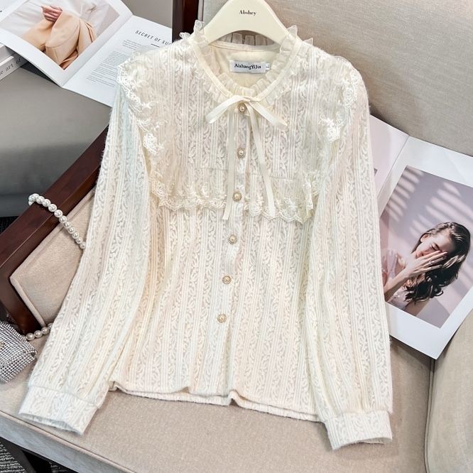 トップス シャツ 長袖 ハイネック レース フリル 刺繡 前開き ボタン ショート丈 リボン 可愛い かわいい 大人可愛い きれいめ シンプル 上品 レトロ おしゃれ かっこいい カジュアル こなれ感 5,502円