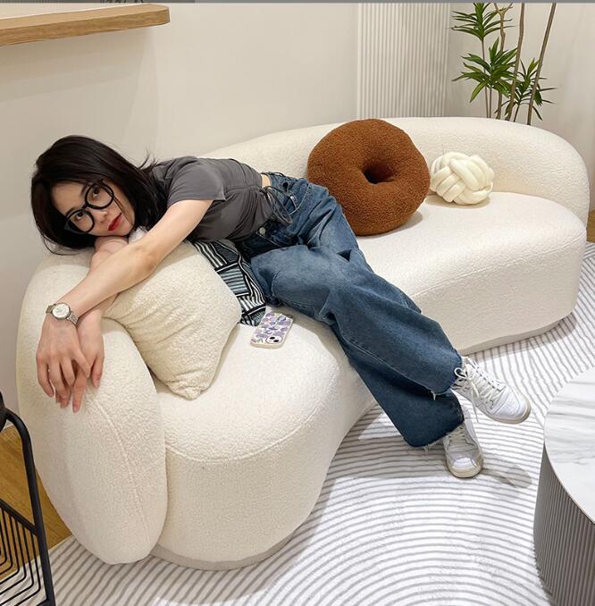 北欧風ソファーシンプルなリビングルームのソファ小さな家庭用ラム　　高級風　ショップ休憩エリア アーチソファー