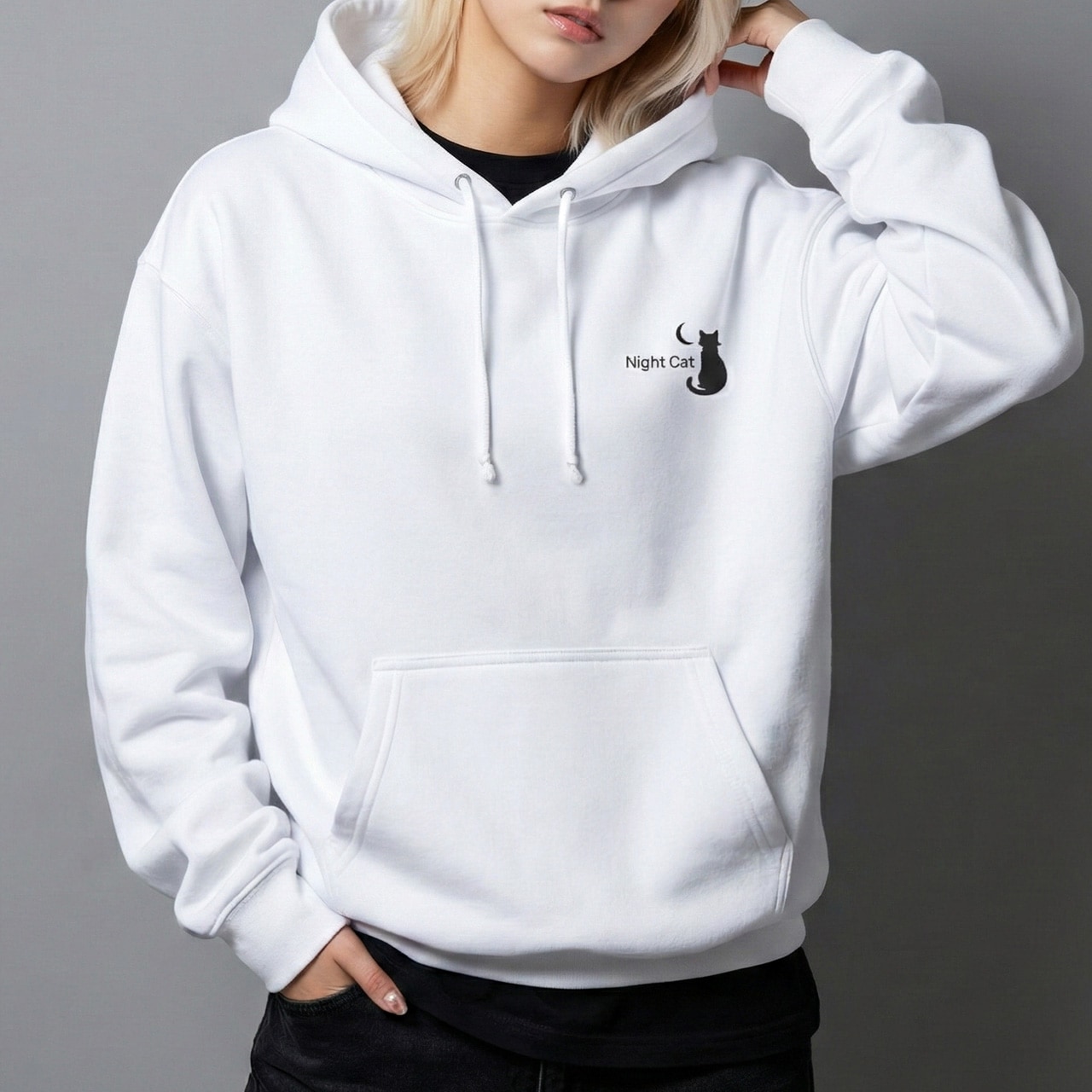 【Night Cat】ロゴ入り スウェットプルオーバーパーカー 10oz 裏パイル（ホワイト） 猫 ロゴ かわいい カッコいい クール ストリート 韓国 ファッション
