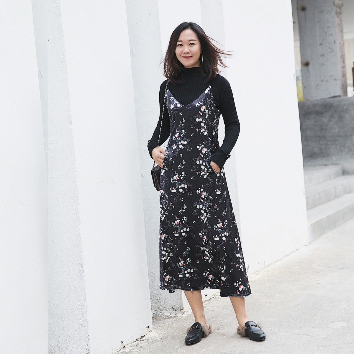 1190.　花柄キャミソールロングワンピース（ブラック）
