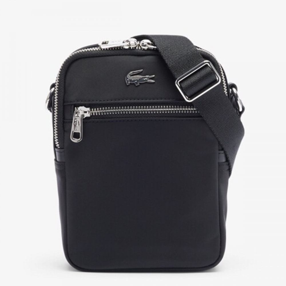ラコステ イージー セロ型カメラバッグ NF5021Y55G