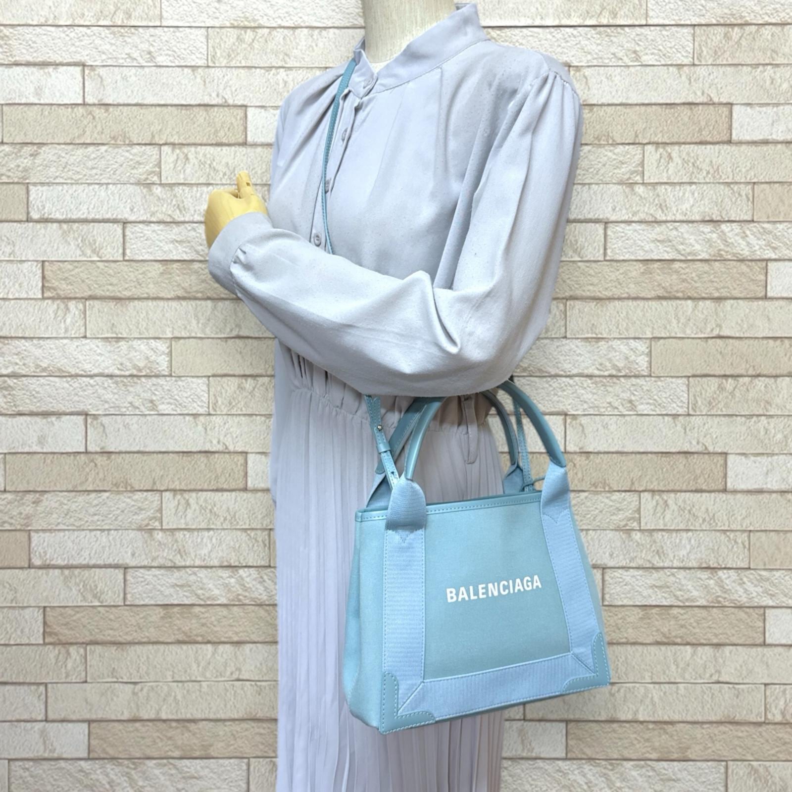 バレンシアガ XS ネイビーカバ ショルダーバッグ キャンバス ブルー BALENCIAGA 中古