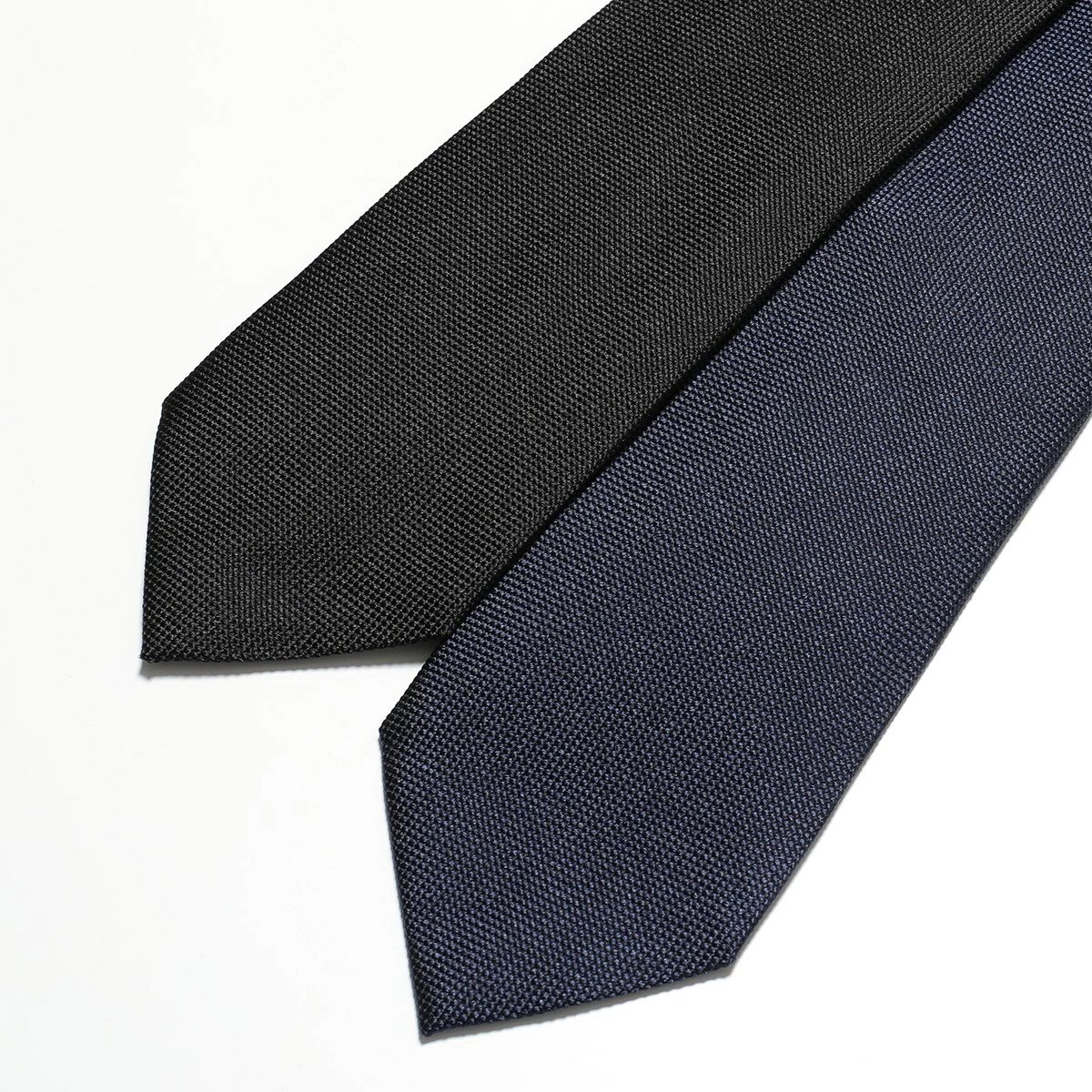 TOM FORD トムフォード ネクタイ STE001 SPS41 メンズ シルク ジャガード 無地 ロゴ刺繍 カラー2色