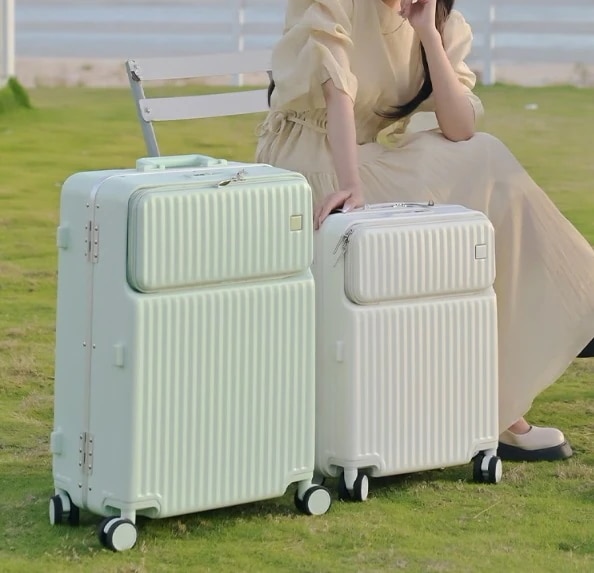 キャリーケース スーツケース 機内持ち込み パソコン収納 大容量 超軽量 360回転キャスタ 旅行バック