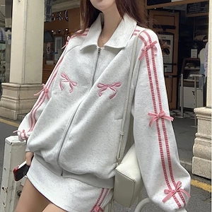 20pcs 2025新品 春夏 上下2点セット トップス お出かけ 羽織り韓国ショート丈フルラウンドヘム ミニ丈ボトムス ストレート系 ゆったりレディーススタイルアップワイドお出かけサイドトラック