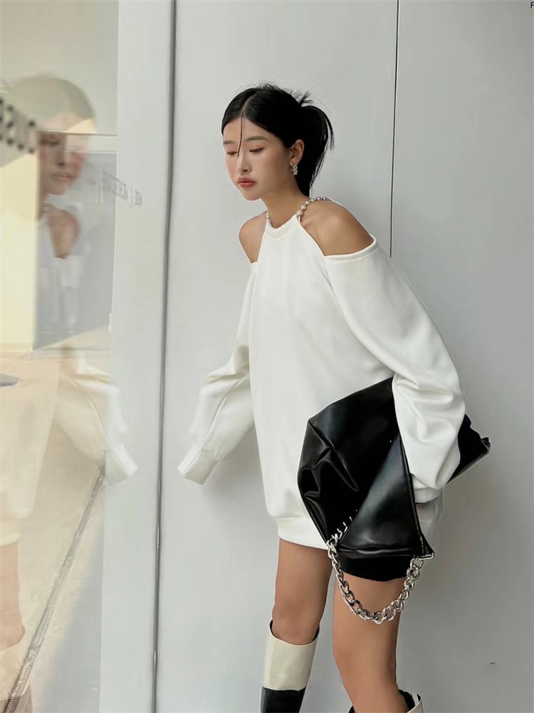 韓国ファッション カジュアル チェーン 新作 デザインセンス パール 長袖 パーカー ゆったりする オフショルダー ミニスカート シンプル ワンピース