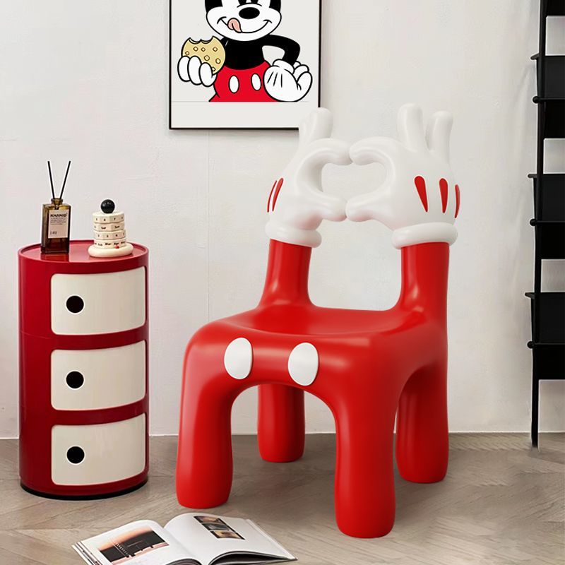 ネットの赤いミッキーは靴の腰掛けを交換します