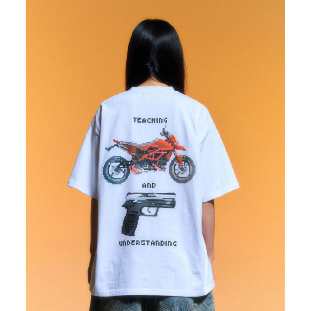 SCHISM INDUCING TAU DUAL PISTOLS T SHIRTWHITE TA1TS05WH