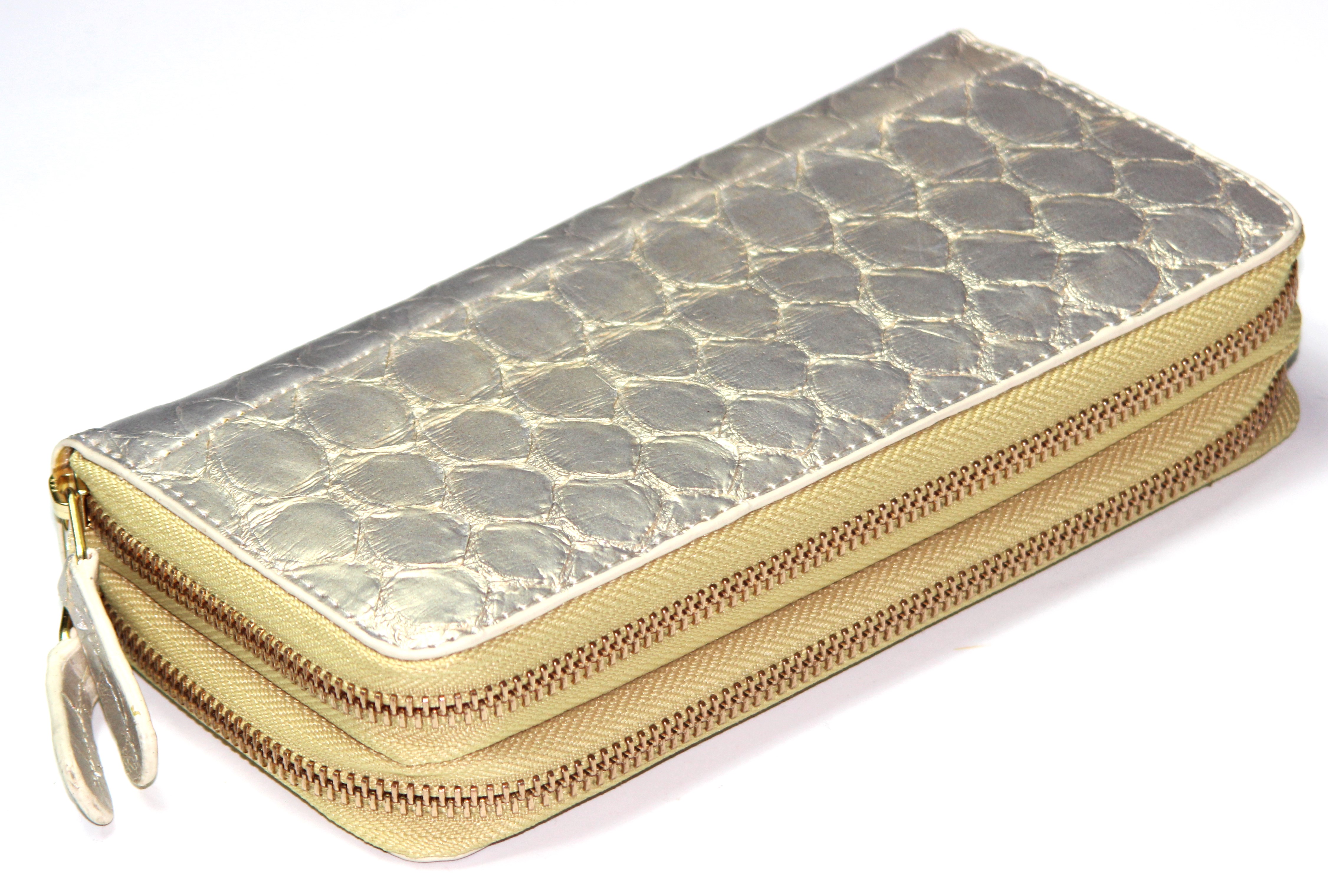 【新規OPEN】【期間限定セール】【激安】【新品未使用】本パイソン革　大判ウロコ　ダブルファスナー式　ラウンドロングウォレット　3226　シャンパンゴールド 5,825円