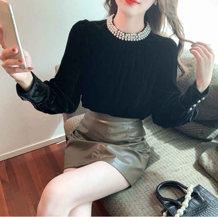 トップス カットソー プルオーバー 長袖 パフスリーブ パール パールビジュー ハイネック ワイド ベロア ベルベット 大人可愛い きれいめ シンプル 上品 おしゃれ お洒落 大人女子 こなれ感 5,206円