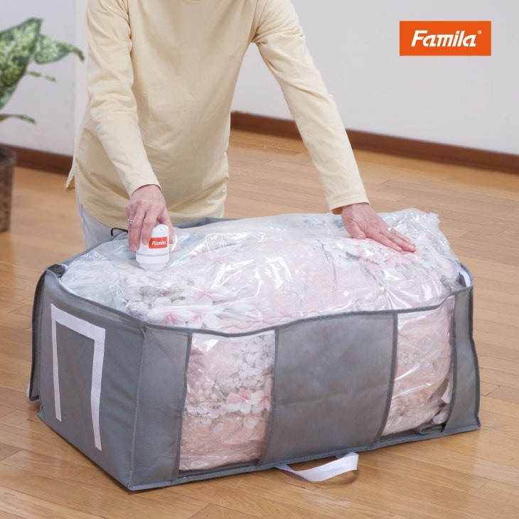 ファミラ 掃除機のいらない圧縮収納ボックス 吸引機付き 9点セット