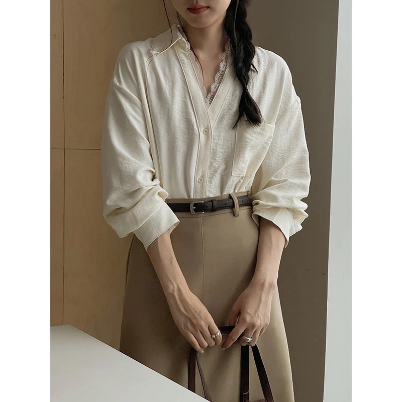 衫 女性 長袖 フレンチ レトロ レース Vネック 秋 新作 上着 ファッション カジュアル おしゃれ エレガント 4,910円