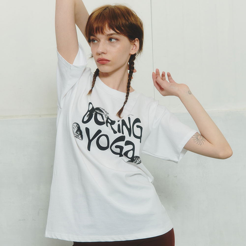 [rocci rocci] BORiNG YOGa T-shirt [WHITE]