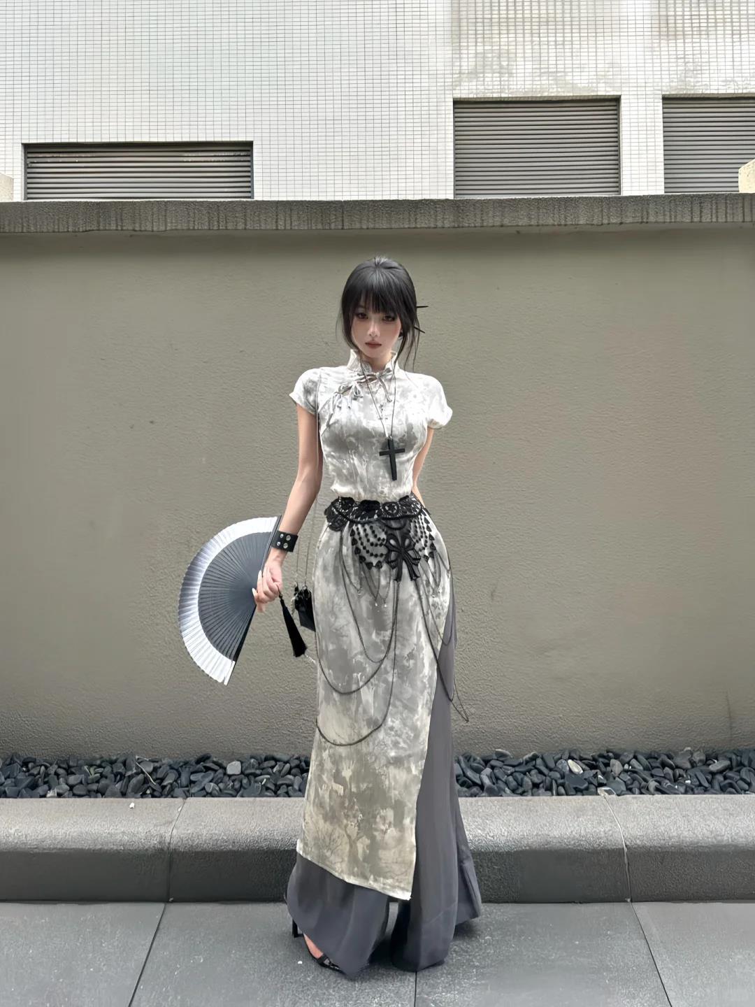 中国の新しいスタイルの不規則なチャイナ ドレス トップスドレープ ワイドレッグ パンツ中国風のウエスト チェーン スーツ中国の要素