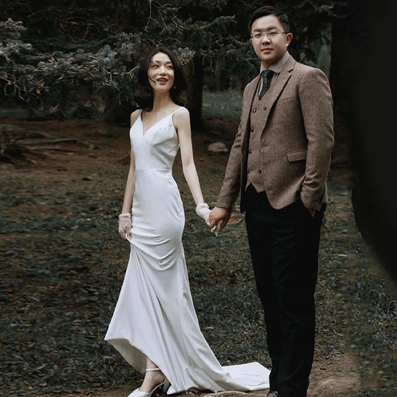 再販未定ウェディングドレス キャミソールタイプ 結婚式ドレス Vネック 背中空き wedding dress ファスナータイプ ゆったり 人魚型 オーダーメイド可能 前撮り 後撮り 披露宴 結婚式 海