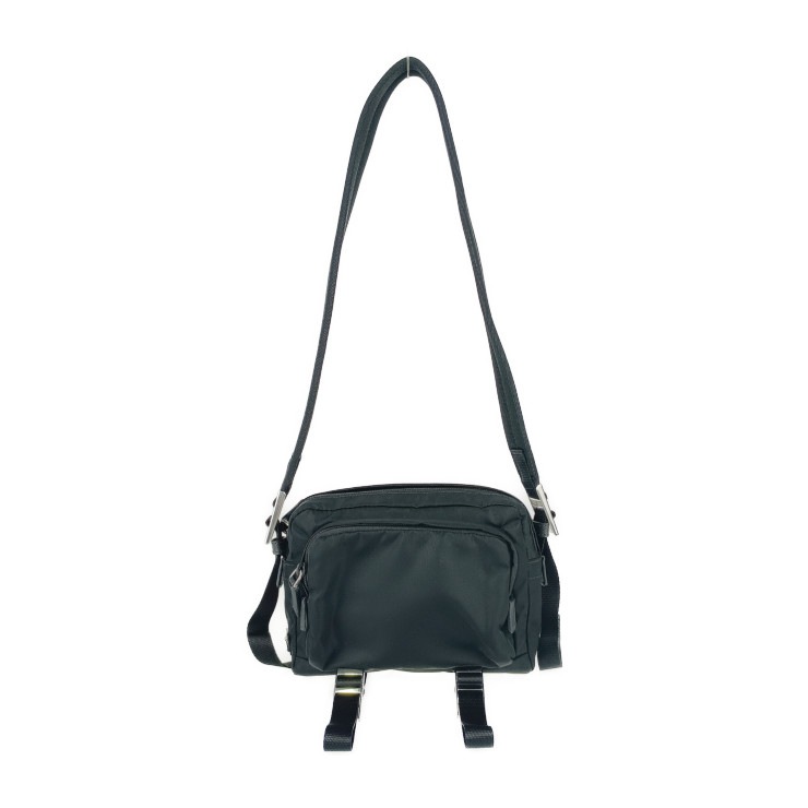 ショルダーバッグ クロスボディバッグ 2VH043 ブラック シルバー金具 ナイロン レザー ユニセックス ポシェット メッセンジャーバッグ 三角ロゴプレート【本物保証】