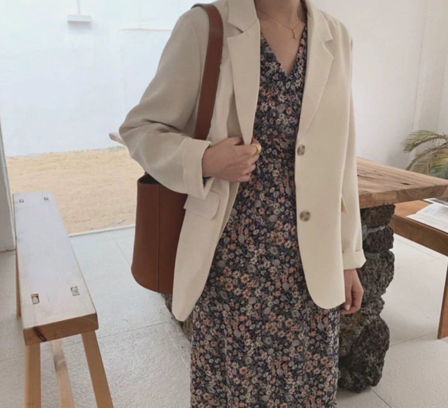 レディース ジャケット 上着 羽織 長袖 Vネック 襟付き 角襟 ストレート ポケット 前開き 薄手 かわいい 大人可愛い きれいめ シンプル カジュアル 上品 おしゃれ こなれ感 ラフ ルーズ