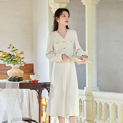 ワンピース デート フレアワンピース ミモレ ミモレ丈 袖あり 長袖 かわいい 大人可愛い きれいめ シンプル カジュアル 大人 上品 おしゃれ お洒落 主役級 存在感 春 秋 10代 20代 30代