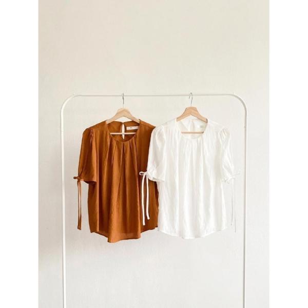 ブラウス レディース 上品 ラウンド タック 紐リボン袖 半袖 無地 30代 40代 ファッション 高級感 高品質 春夏物 新作 黒 茶色