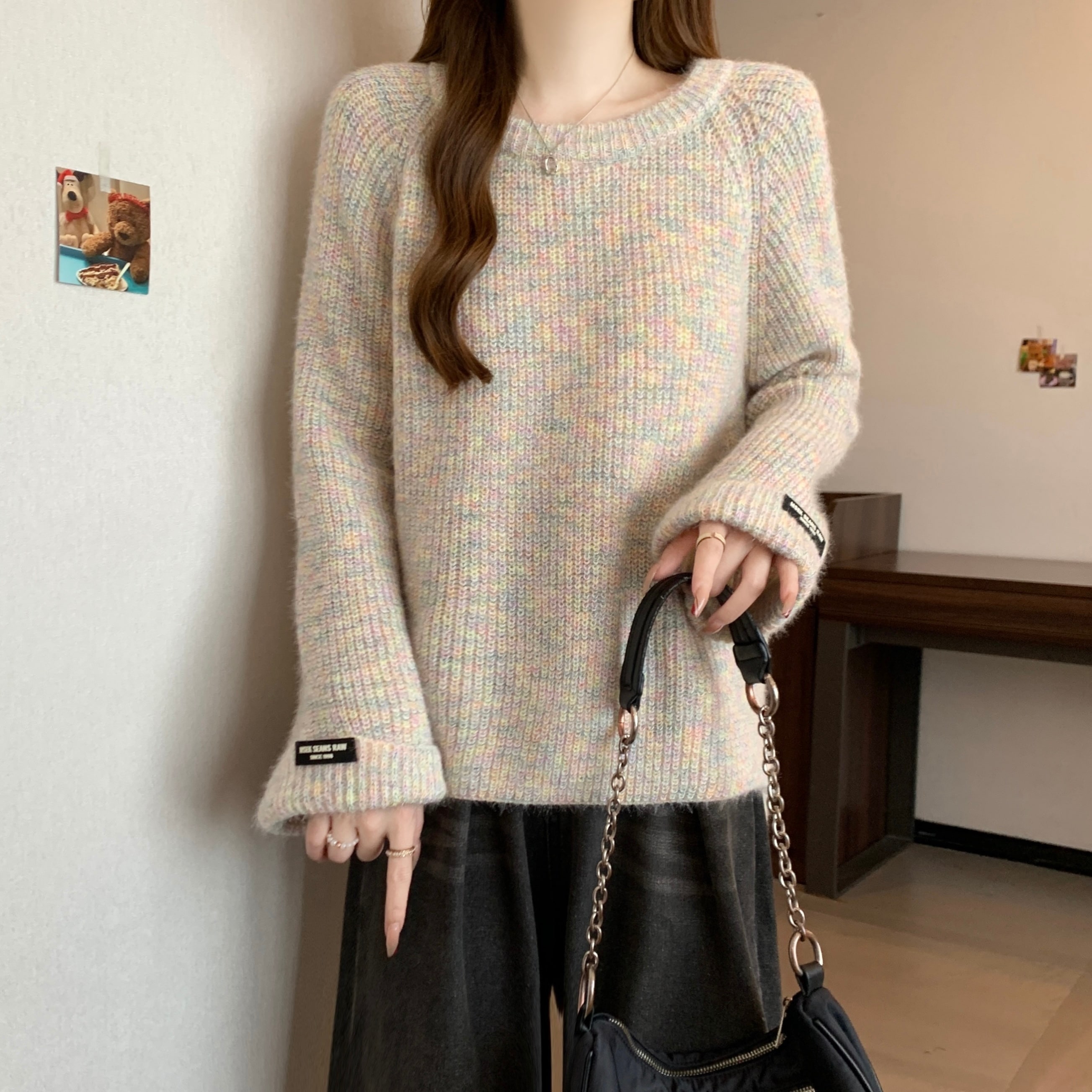 トップス セーター 長袖 ラウンドネック プルオーバー ミディアム丈 萌え袖 かわいい 大人可愛い きれいめ シンプル 上品 おしゃれ かっこいい カジュアル こなれ感 個性的 主役級 ルーズ 存在感