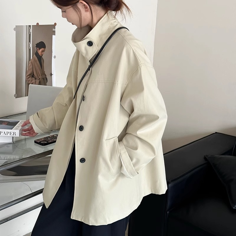 小さなスタンドカラー韓国風ウインドブレーカーコート女性用ミドル丈の2025年春秋新作ゆったりとしたシルエットの高級コート