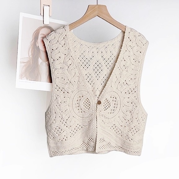 レディース トップス ニット ベスト 上着 前開き ショート 袖なし ノースリーブ Vネック フェミニン 前開き クロシェ ヴィンテージ 大人可愛い カジュアル おしゃれ レトロ エスニック こなれ感