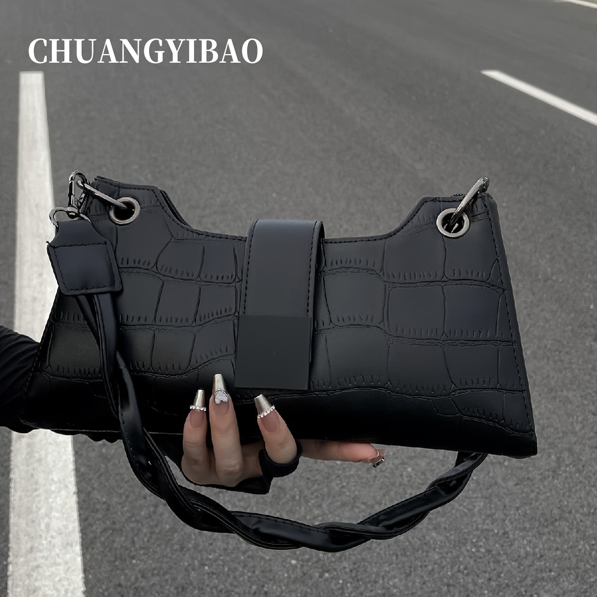 女性用クロスボディバッグ調節可能なストラップ＆クロージャー付き - 光沢のあるクロコダイルテクスチャハンドバッグゴールドトーンハードウェア裏地 - エレガントな日常＆フォーマルパース（ブラック）