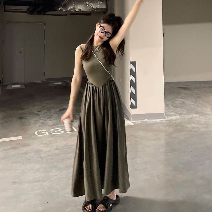 ワンピース プルオーバー ノースリーブワンピース ロング マキシ丈 袖なし ノースリーブ ラウンドネック 襟なし フレア Aライン ウエストマーク 切り替えデザイン ハイウエスト 大人可愛い きれいめ