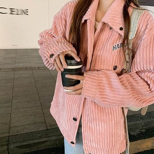 ジャケット コーデュロイジャケット レディース ポケット 襟 ビック襟 ボタン 前あき 防寒 暖かい ロゴ ワンポイント 胸ロゴ 大きめ ゆったり ボーイッシュ メンズライク ピンク シンプル カジュ