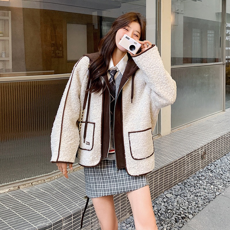 偽2枚の洋気毛皮一体コート女性冬2023新型減齢小柄帽子粒パイル上着