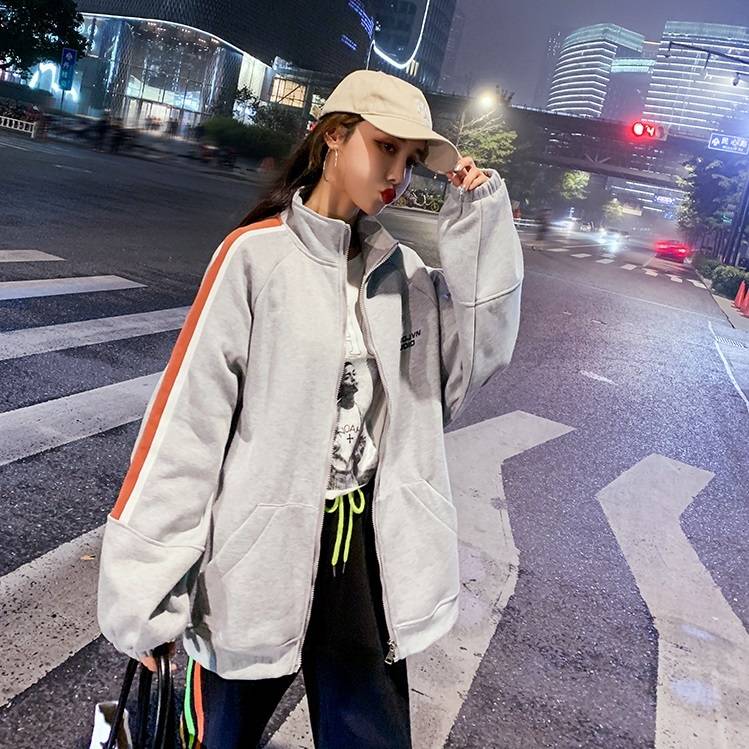 レディース アウター カジュアル ジャケット 人気 通販 厚手 ロゴ入り ストリート 綿 コットン ライン 配色 スポーティー 襟付き ポケット付き 袖ゴム 長袖 袖あり ゆったり ルーズ ゆる