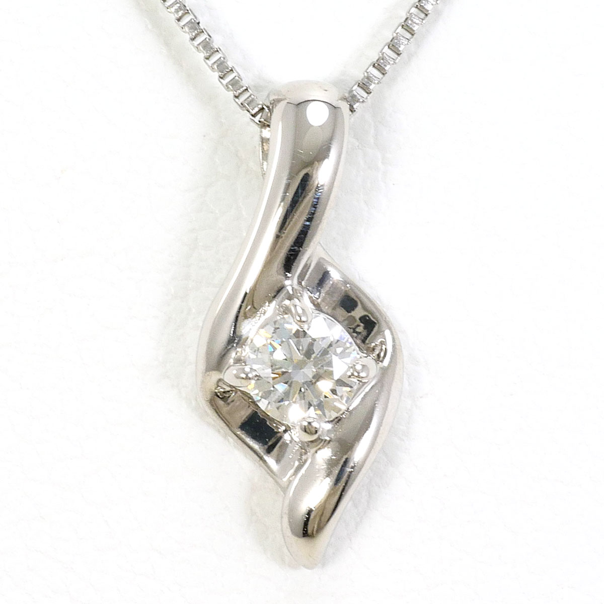 PT900 プラチナ PT850 プラチナ ネックレス ダイヤモンド 0.129 ct 総重量約2.6g 約46cm 中古