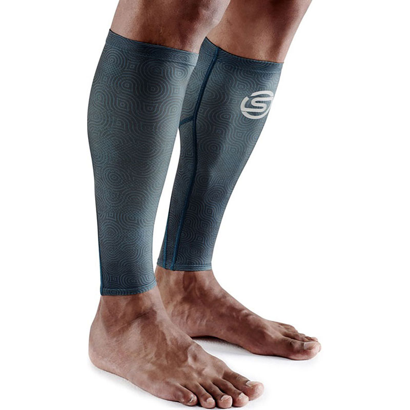 SKINS(スキンズ) SERIES-3 ユニ エッセンシャルカーフスリーブ ボディーケア サポーター (18301371-098)