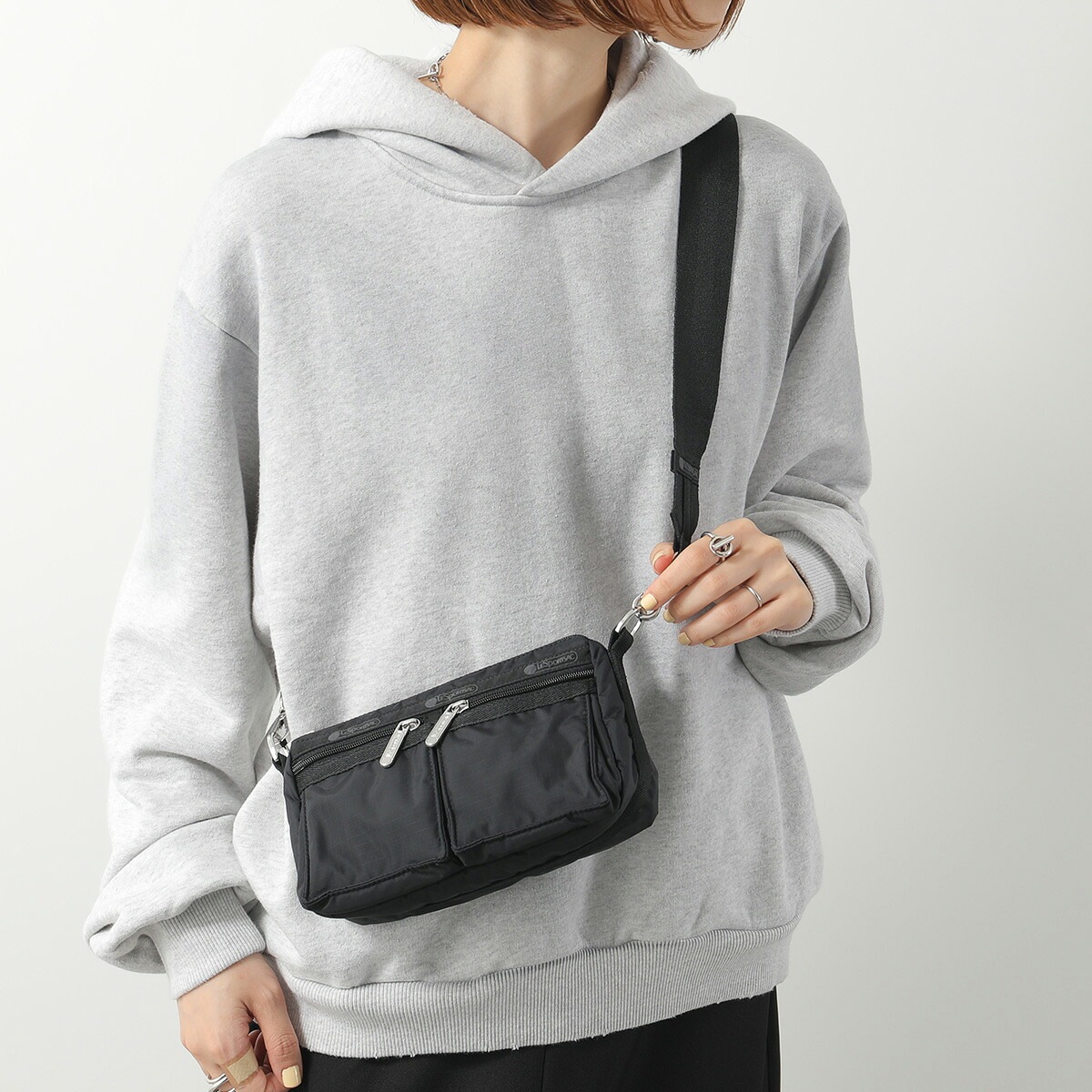 LeSportsac レスポートサック ショルダーバッグ E/W DOUBLE PCKT BAG 1209 レディース ナイロン クロスボディ 軽量 ロゴ 鞄 R086/RECYCLED-BLACK 10,875円