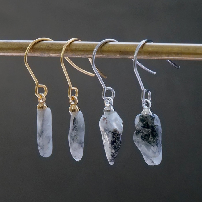 フェナカイト フックピアス サージカルステンレス 日本製 パワーストーン レディース アクセサリー スピリチュアル 希少石 高波動 癒し 手作り 耳飾り ジュエリー ヒーリング 原石 お守り ギフト