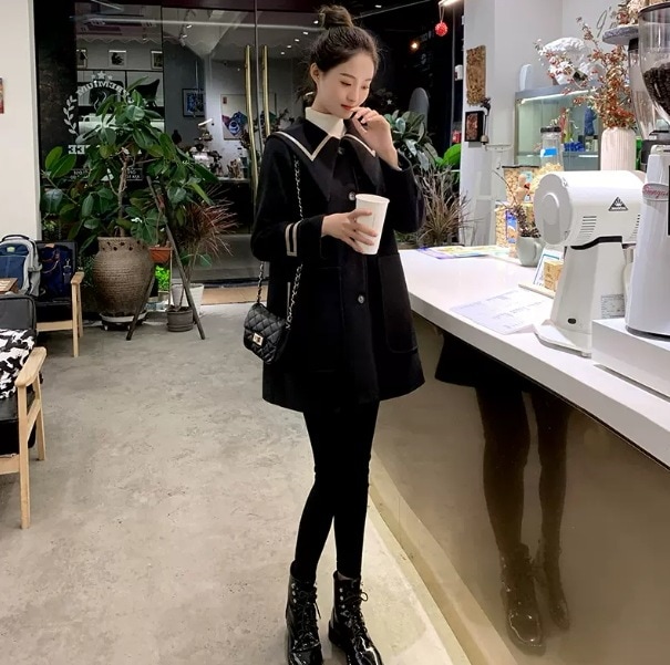 アウター コート ミディアム丈 袖あり 長袖 襟付き ビッグカラー デザイン ボタン 美ライン ニュアンス ラインデザイン ミリタリー カラバリ かわいい 大人可愛い きれいめ シンプル カジュアル