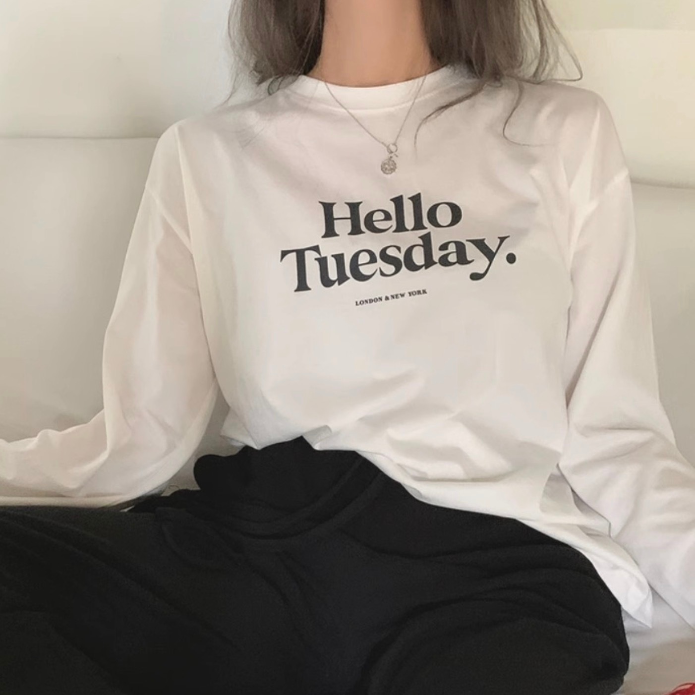 レディース トップス ロンT カットソー デート Tシャツ カットソー 白トップス 袖あり 萌袖 ラウンドネック クルーネック 襟なし ストレート 伸縮性 かわいい 大人可愛い きれいめ シンプル