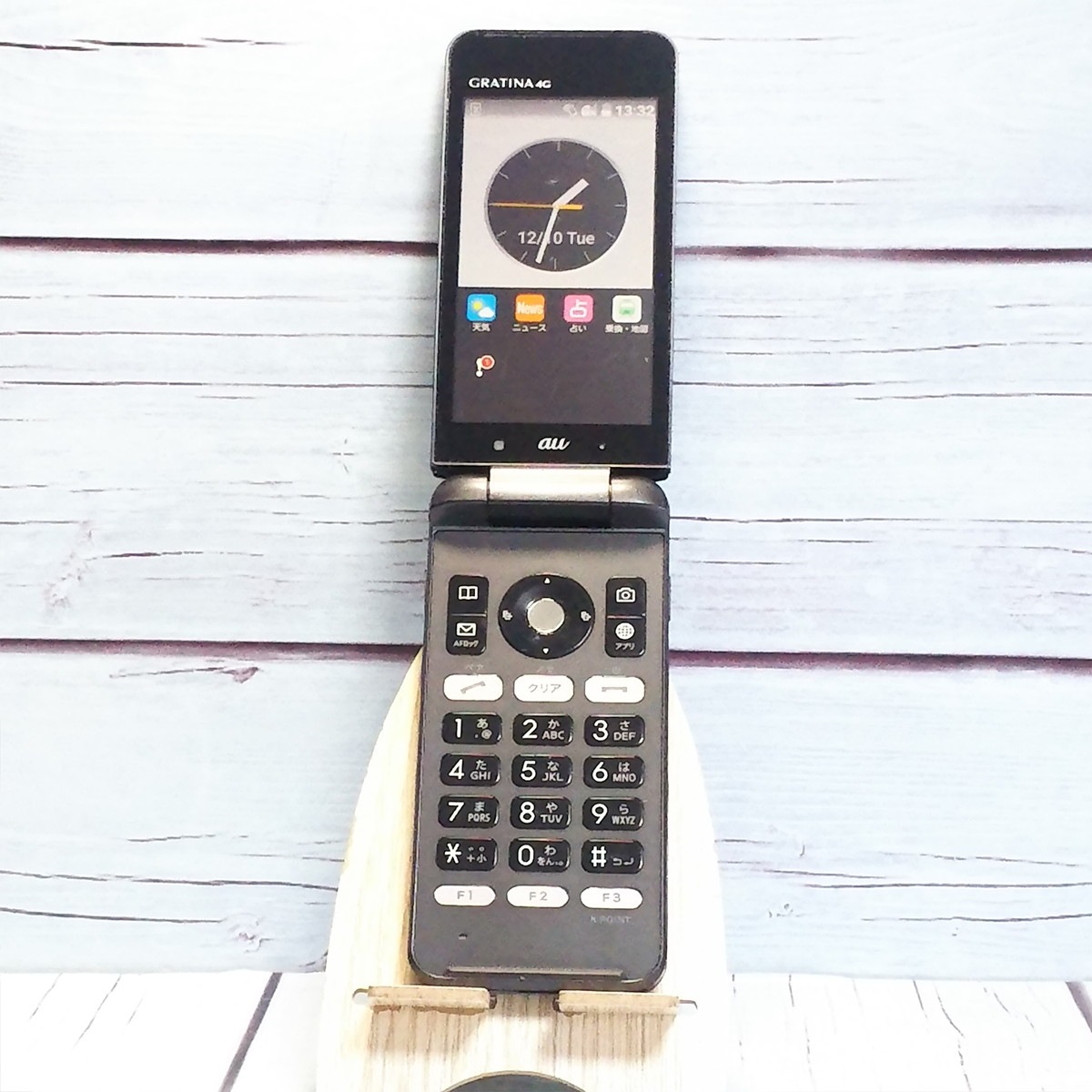 【送料無料】KYOCERA au GRATINA 4G BLACK KYF31 本体 白ロム SIMロック解除済み SIMフリー B022352