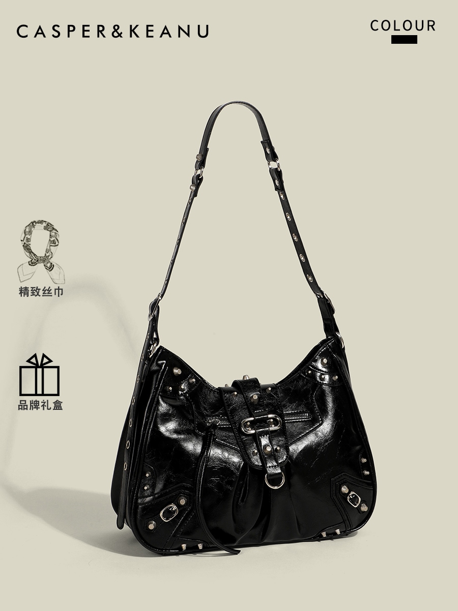 甘いクールな機関車の包みの女性の2025新型の夏の大容量のギャルのリベットの特の包みのシングル肩