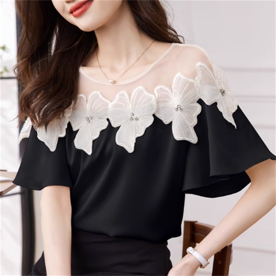 トップス 2色 ブラウス フレア袖 フレアスリーブ ラウンドネック プルオーバー 異素材切り替え ドッキング 透け感 シースルー ビジュー装飾 レース キラキラ 刺繍 薄手生地 かわいい