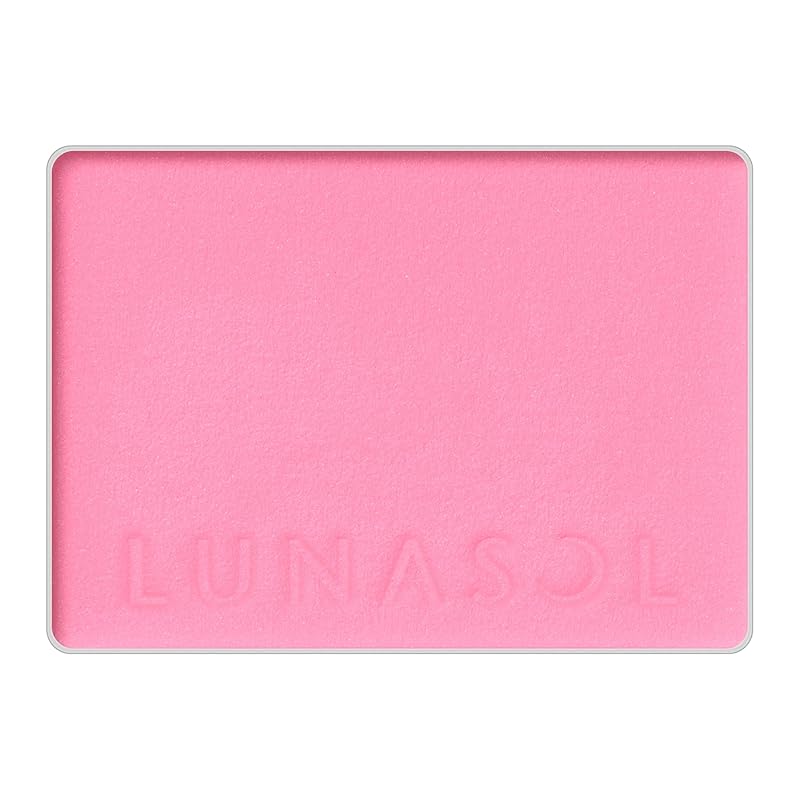 ルナソル(LUNASOL) カラーリングブリーズ 01 チーク 5.5g ピオニーブレス 軽やかな血色感が肌の美しさを引き立てるチークカラー 鮮やかさがふわりと肌そのものを染めるようなクリアな発色