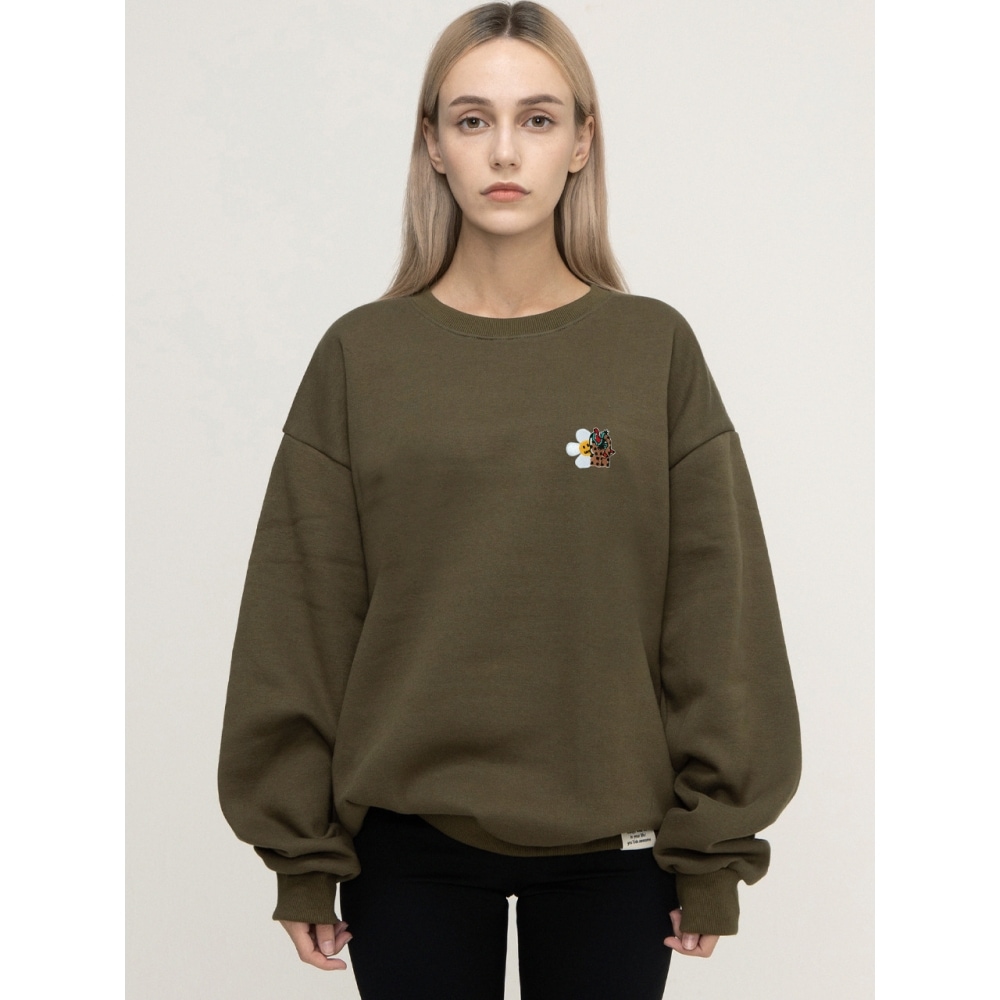 GRAVER ヒョウフラワースマイル刺繍マンツーマンカーキ