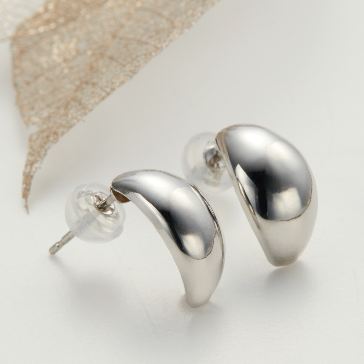 ピアス レディース プラチナ pt900 ハーフフープ カーブ 楕円 オーバル シンプル 上品