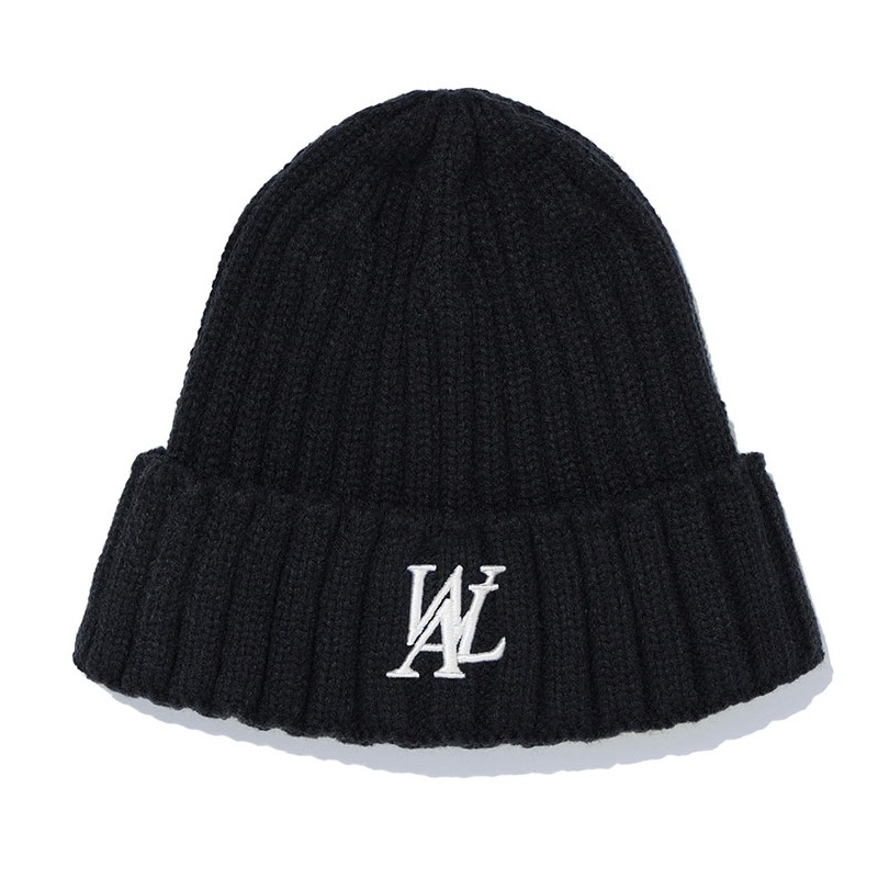Bulge embroidery beanie 5,121円