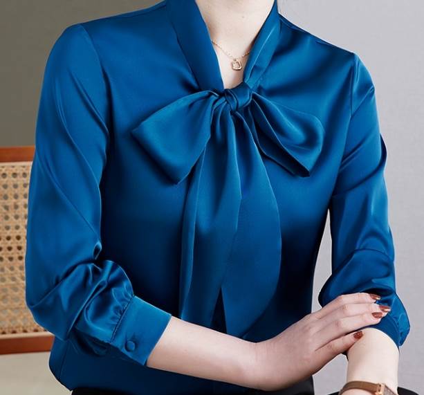 ボウタイ トップス ブラウス 長袖 バルーンスリーブ ストレート リボン 大人 きれいめ 大人 上品 おしゃれ お洒落 大人女子 エレガント 存在感 春 夏 秋 冬 オールシーズン シーズンレス 誕生