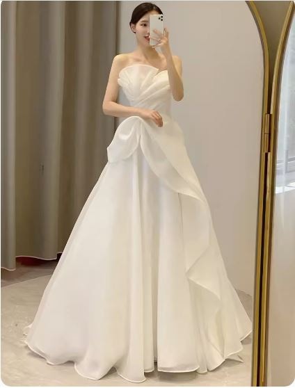 フランス式ライトウェディングドレス2023新型メイン紗花嫁小柄お出かけ紗高級質感胸を拭くシンプルな女性