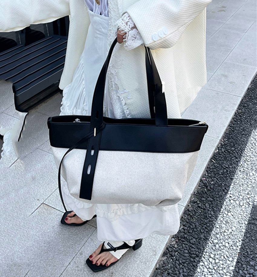 本革通勤トートバッグ　レディースバッグ　軽量トートバッグ　韓国バッグ　お洒落なカバン　大容量　鞄　通勤通学