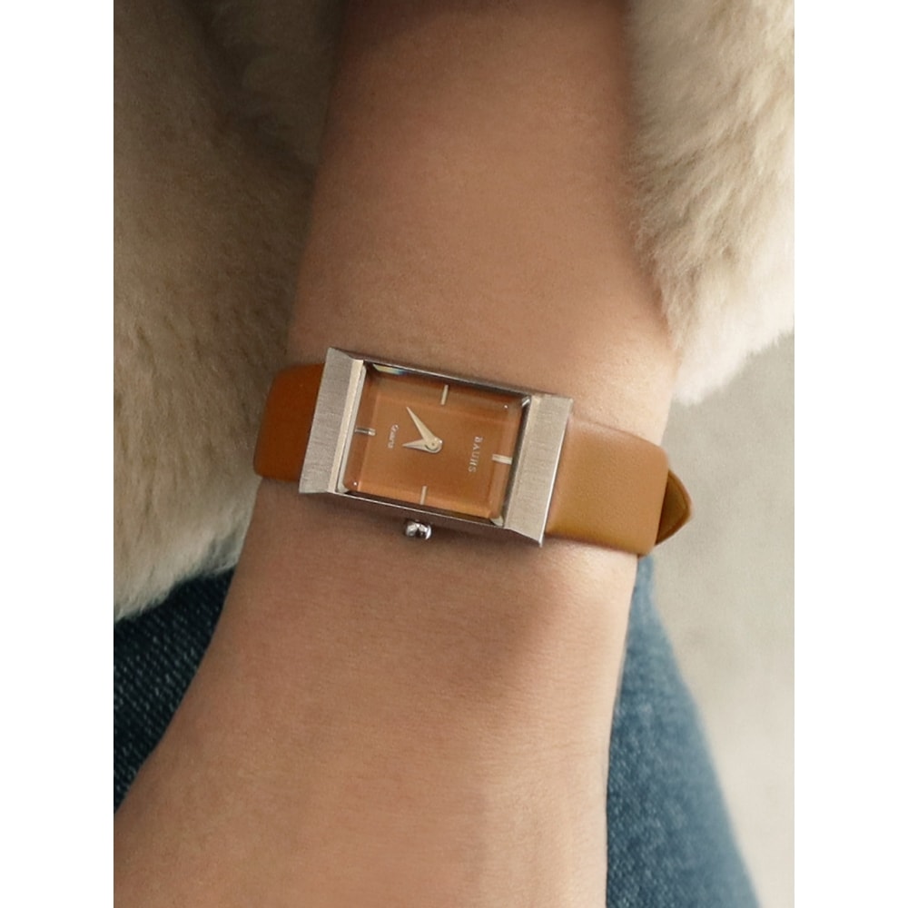 RUMTTONレディースレザーバンドデザインウォッチグリッドタンシルバー