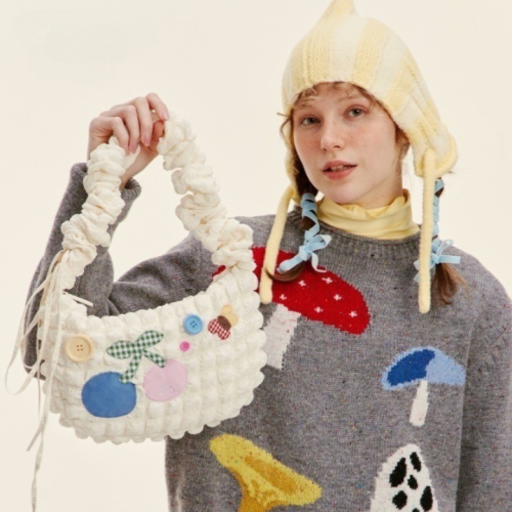 VANWALK ミニエンブロイダリークラウドバッグ [ホワイト]